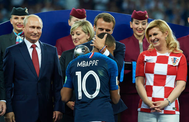 通过阅读和 通过阅读和